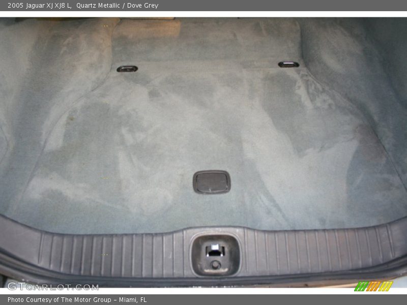 Quartz Metallic / Dove Grey 2005 Jaguar XJ XJ8 L