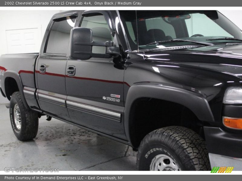Onyx Black / Medium Gray 2002 Chevrolet Silverado 2500 LS Crew Cab 4x4