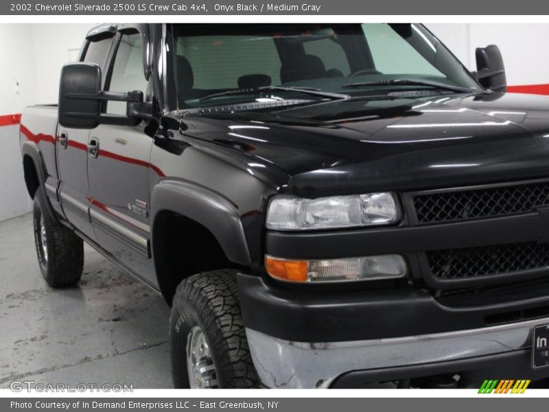 Onyx Black / Medium Gray 2002 Chevrolet Silverado 2500 LS Crew Cab 4x4