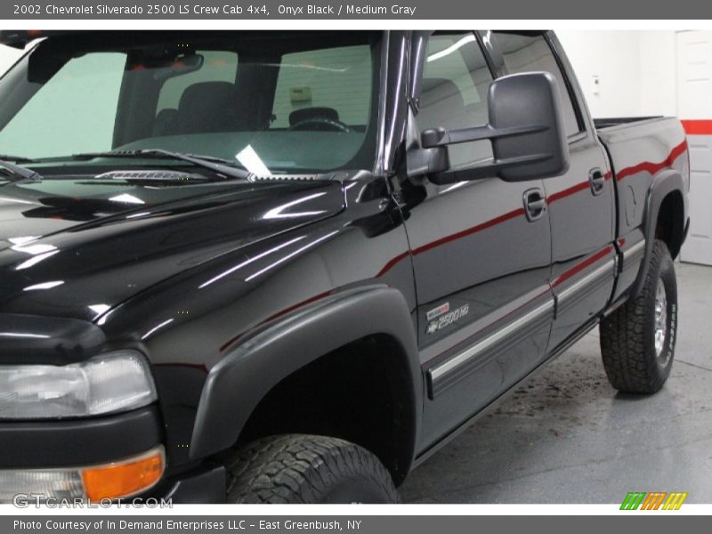 Onyx Black / Medium Gray 2002 Chevrolet Silverado 2500 LS Crew Cab 4x4