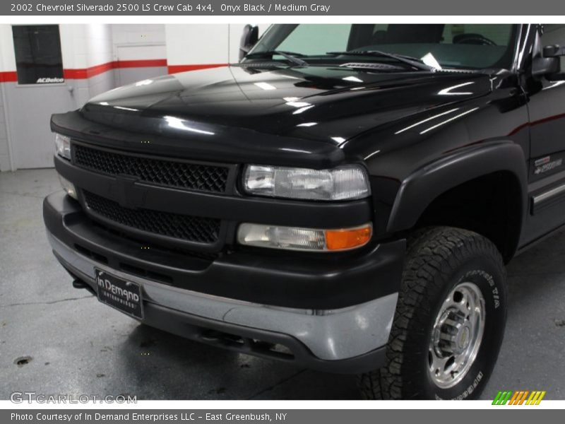 Onyx Black / Medium Gray 2002 Chevrolet Silverado 2500 LS Crew Cab 4x4