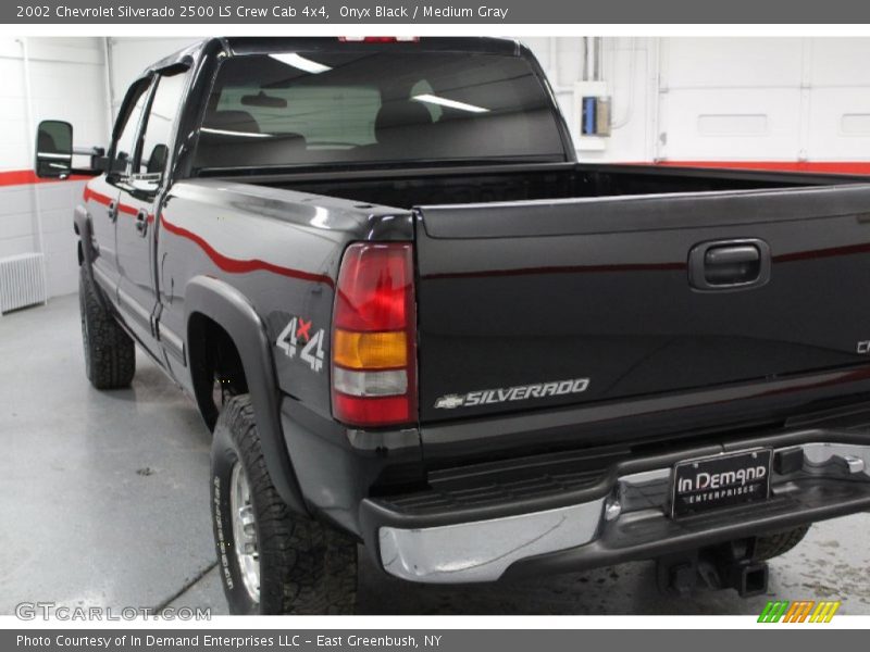 Onyx Black / Medium Gray 2002 Chevrolet Silverado 2500 LS Crew Cab 4x4