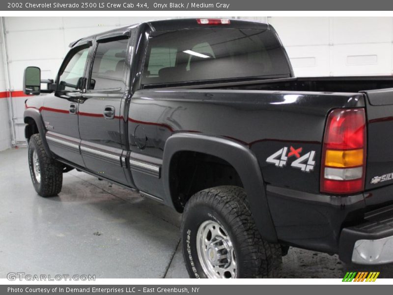 Onyx Black / Medium Gray 2002 Chevrolet Silverado 2500 LS Crew Cab 4x4