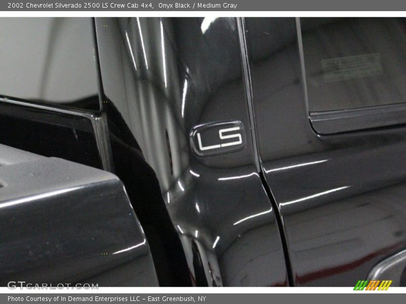 Onyx Black / Medium Gray 2002 Chevrolet Silverado 2500 LS Crew Cab 4x4