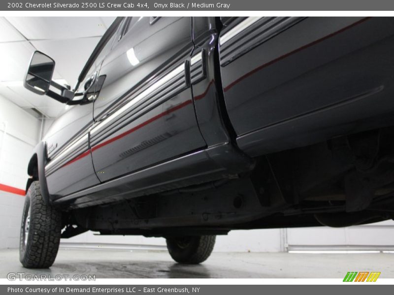 Onyx Black / Medium Gray 2002 Chevrolet Silverado 2500 LS Crew Cab 4x4