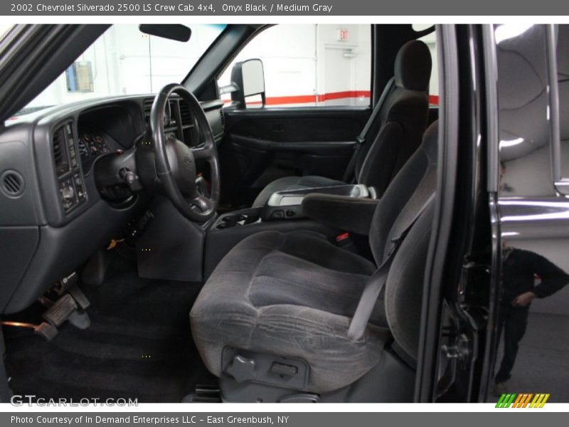 Onyx Black / Medium Gray 2002 Chevrolet Silverado 2500 LS Crew Cab 4x4