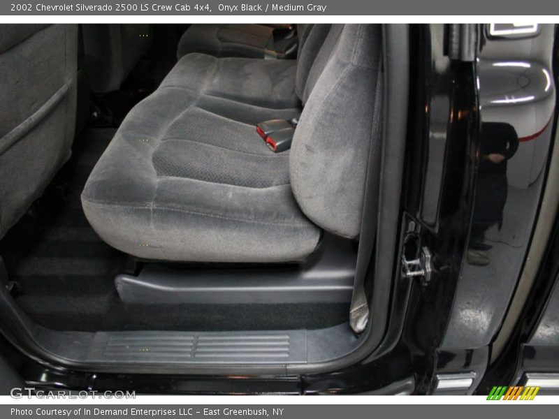 Onyx Black / Medium Gray 2002 Chevrolet Silverado 2500 LS Crew Cab 4x4