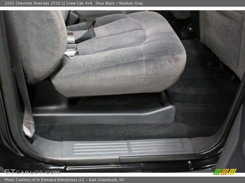 Onyx Black / Medium Gray 2002 Chevrolet Silverado 2500 LS Crew Cab 4x4