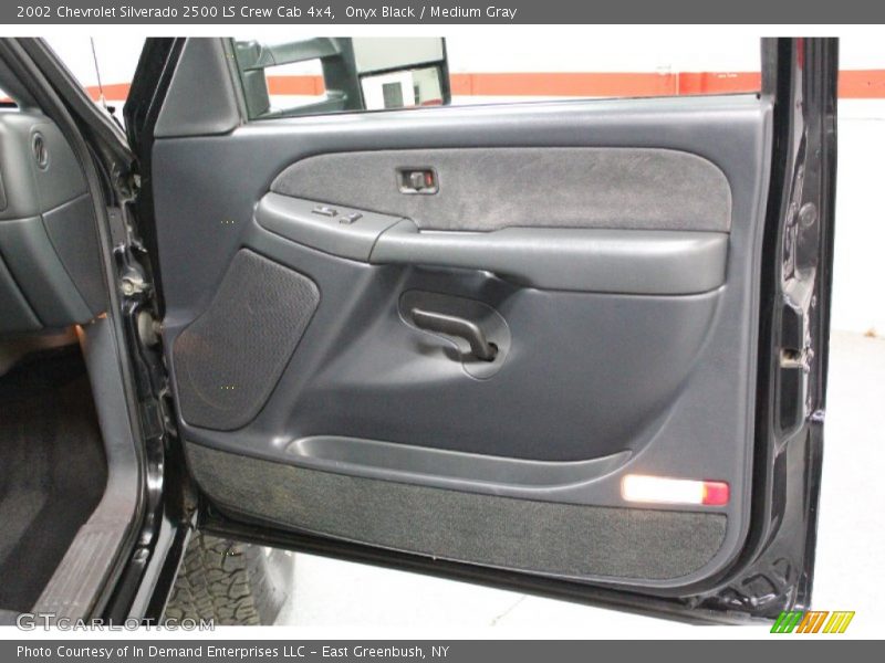 Onyx Black / Medium Gray 2002 Chevrolet Silverado 2500 LS Crew Cab 4x4