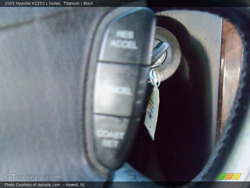 Titanium / Black 2003 Hyundai XG350 L Sedan