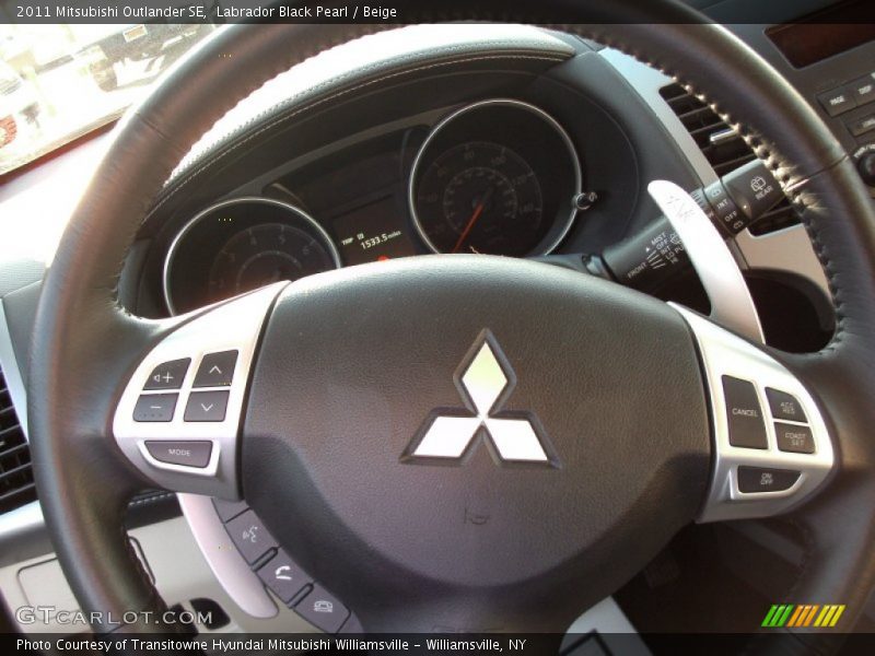 Labrador Black Pearl / Beige 2011 Mitsubishi Outlander SE