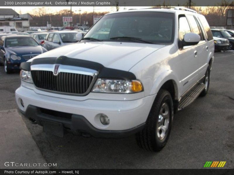 Oxford White / Medium Graphite 2000 Lincoln Navigator 4x4