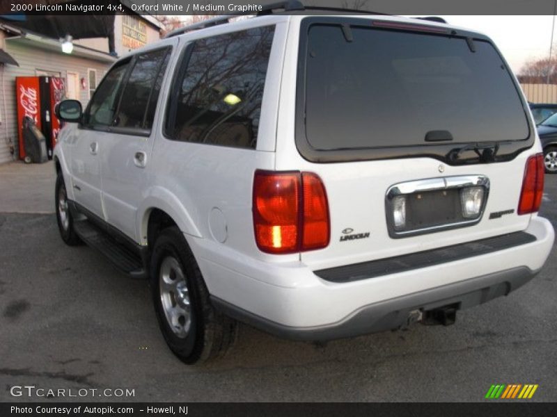 Oxford White / Medium Graphite 2000 Lincoln Navigator 4x4