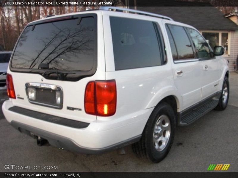 Oxford White / Medium Graphite 2000 Lincoln Navigator 4x4