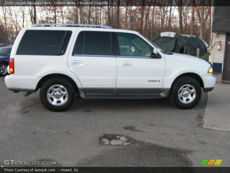 Oxford White / Medium Graphite 2000 Lincoln Navigator 4x4