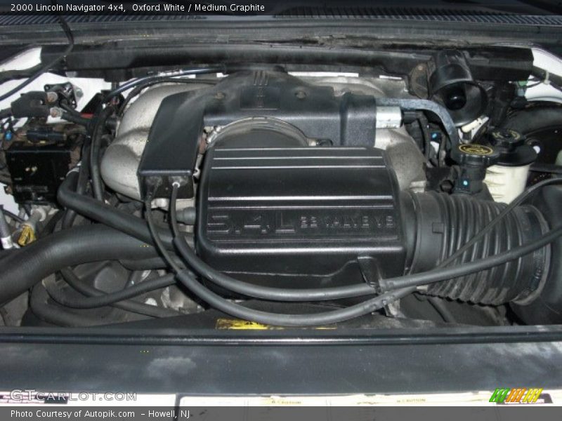 Oxford White / Medium Graphite 2000 Lincoln Navigator 4x4