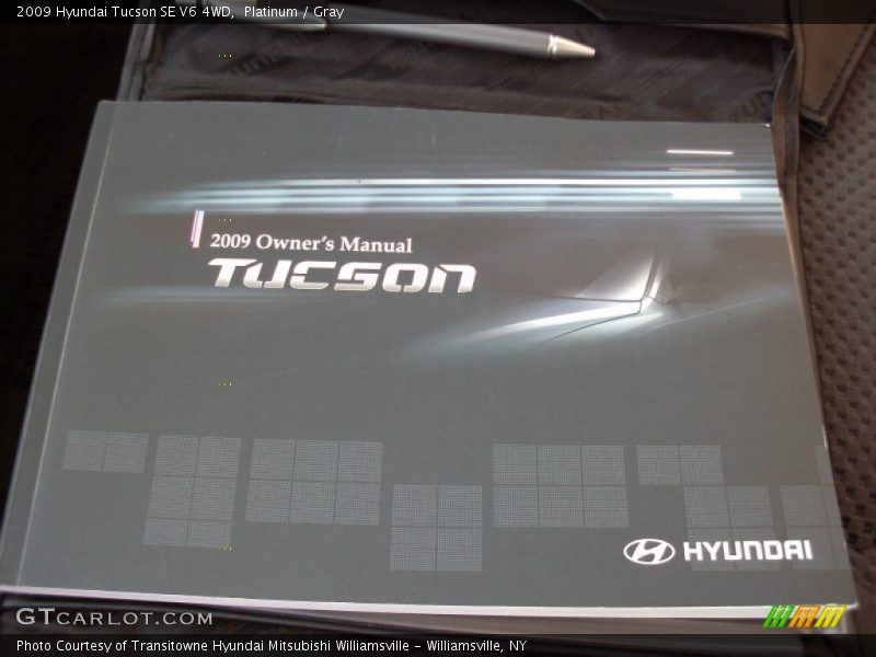 Platinum / Gray 2009 Hyundai Tucson SE V6 4WD