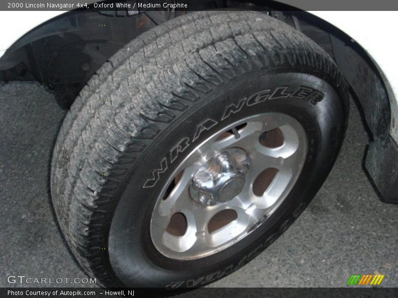 Oxford White / Medium Graphite 2000 Lincoln Navigator 4x4