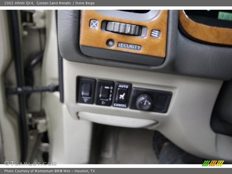 Golden Sand Metallic / Stone Beige 2002 Infiniti QX4