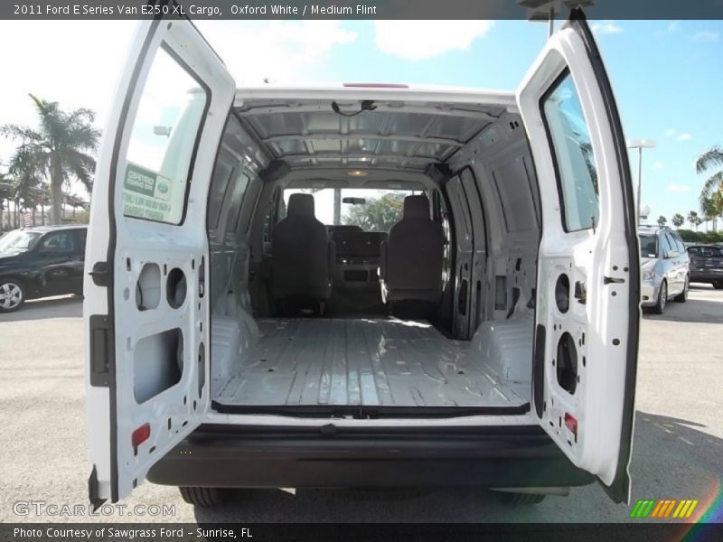 Oxford White / Medium Flint 2011 Ford E Series Van E250 XL Cargo