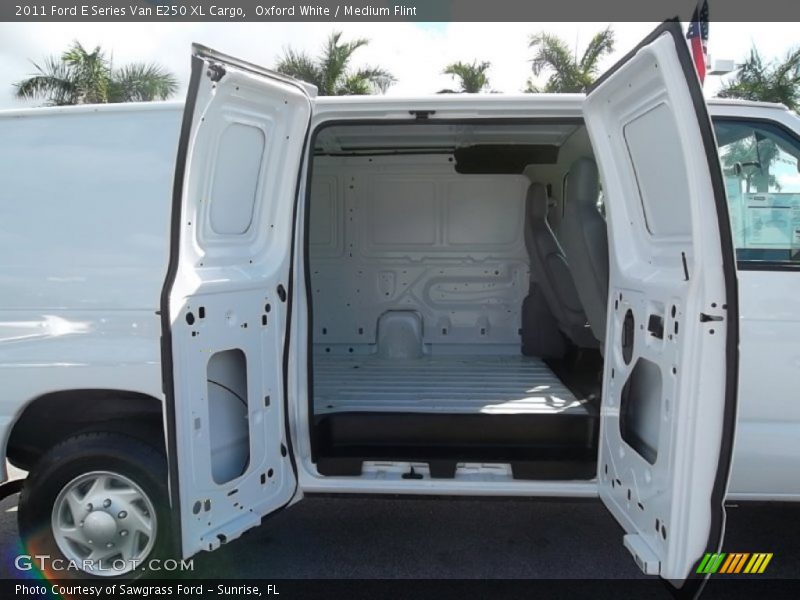 Oxford White / Medium Flint 2011 Ford E Series Van E250 XL Cargo