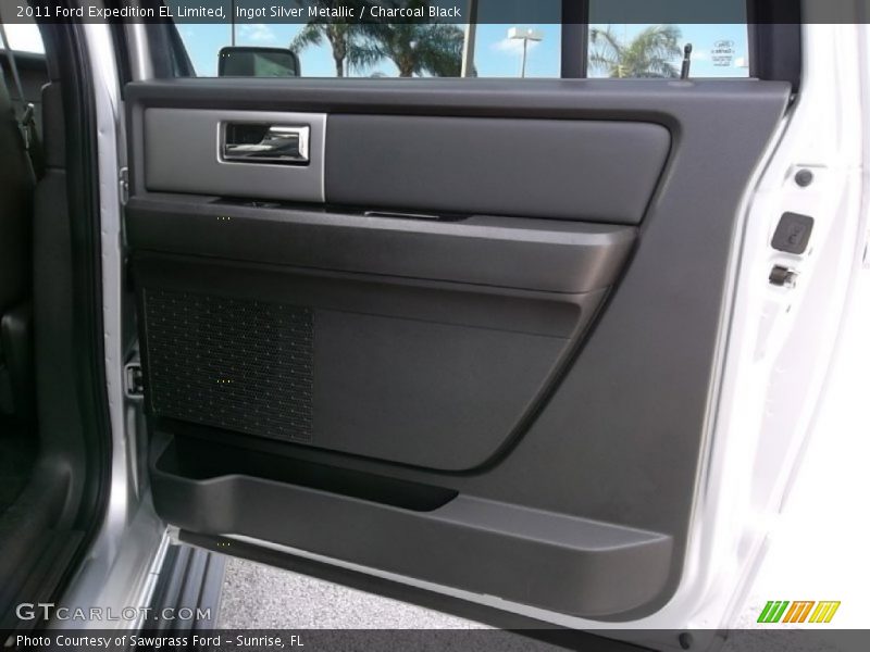 Ingot Silver Metallic / Charcoal Black 2011 Ford Expedition EL Limited