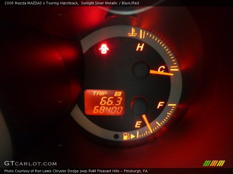 Sunlight Silver Metallic / Black/Red 2006 Mazda MAZDA3 s Touring Hatchback