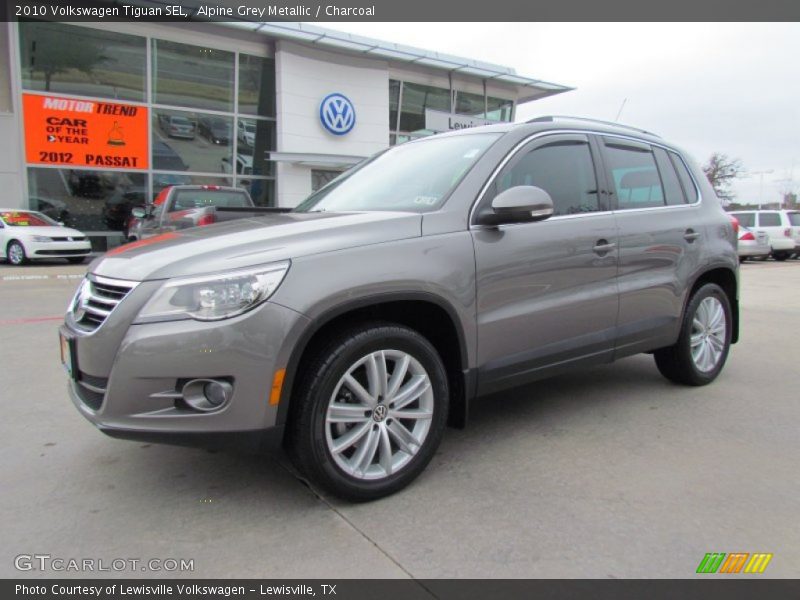Alpine Grey Metallic / Charcoal 2010 Volkswagen Tiguan SEL
