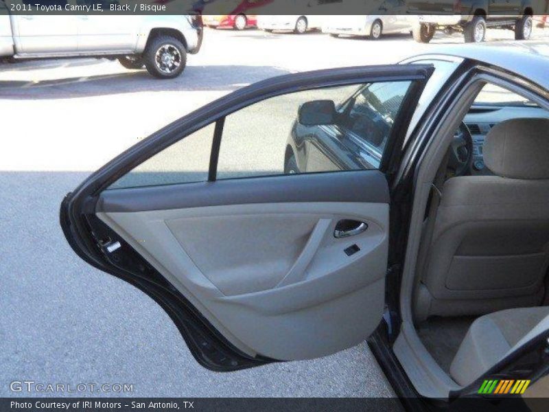 Black / Bisque 2011 Toyota Camry LE