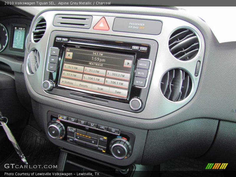 Alpine Grey Metallic / Charcoal 2010 Volkswagen Tiguan SEL