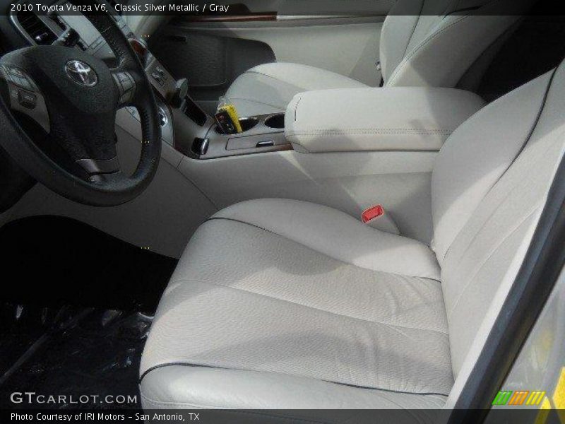 Classic Silver Metallic / Gray 2010 Toyota Venza V6