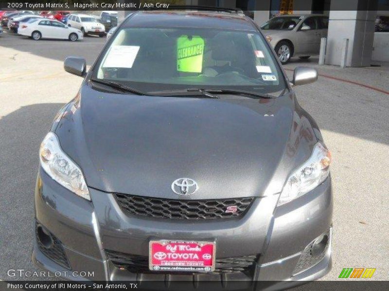 Magnetic Gray Metallic / Ash Gray 2009 Toyota Matrix S