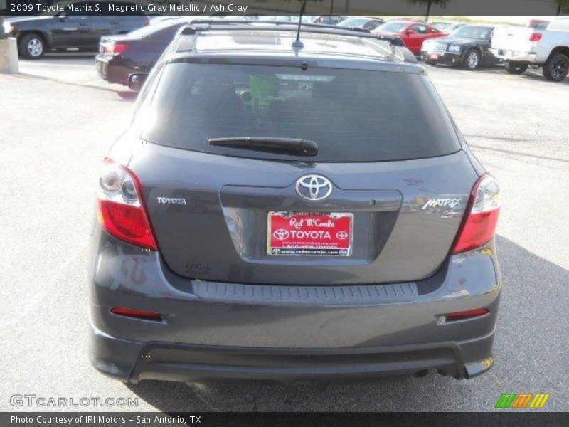 Magnetic Gray Metallic / Ash Gray 2009 Toyota Matrix S