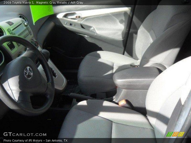 Magnetic Gray Metallic / Ash Gray 2009 Toyota Matrix S