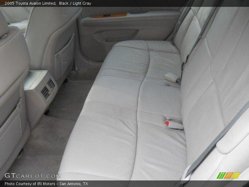Black / Light Gray 2005 Toyota Avalon Limited