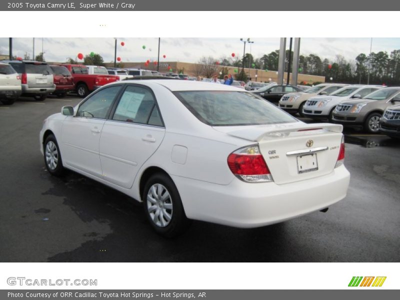 Super White / Gray 2005 Toyota Camry LE