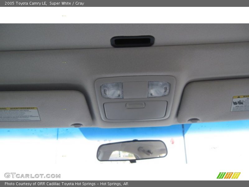 Super White / Gray 2005 Toyota Camry LE