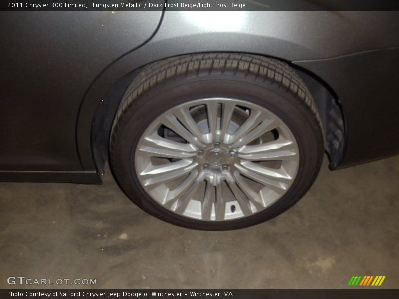 Tungsten Metallic / Dark Frost Beige/Light Frost Beige 2011 Chrysler 300 Limited