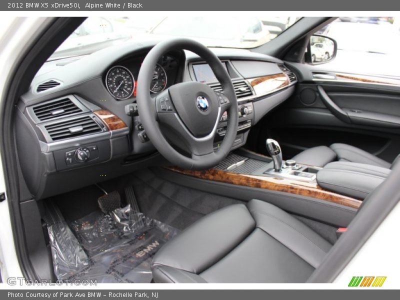 Alpine White / Black 2012 BMW X5 xDrive50i