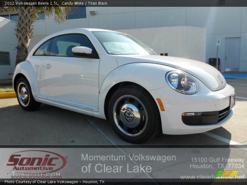 Candy White / Titan Black 2012 Volkswagen Beetle 2.5L