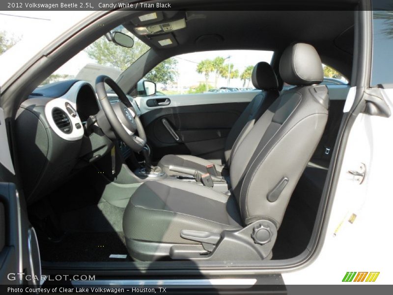 Candy White / Titan Black 2012 Volkswagen Beetle 2.5L