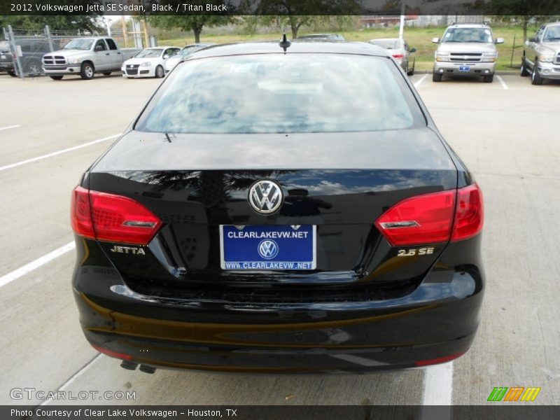 Black / Titan Black 2012 Volkswagen Jetta SE Sedan