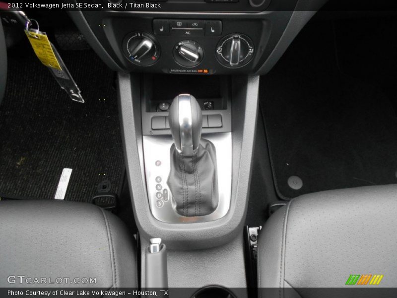 Black / Titan Black 2012 Volkswagen Jetta SE Sedan