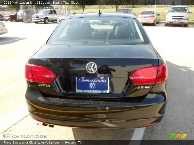 Black / Titan Black 2012 Volkswagen Jetta SE Sedan