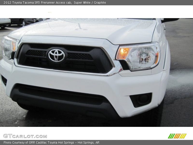 Super White / Graphite 2012 Toyota Tacoma SR5 Prerunner Access cab