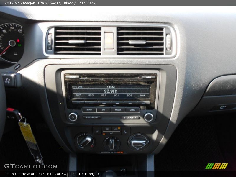 Black / Titan Black 2012 Volkswagen Jetta SE Sedan