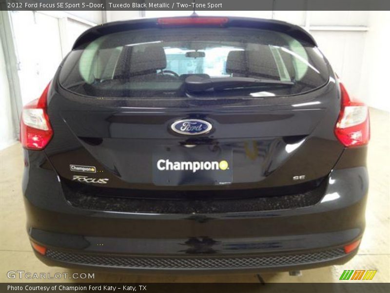 Tuxedo Black Metallic / Two-Tone Sport 2012 Ford Focus SE Sport 5-Door
