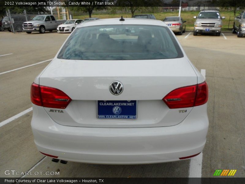 Candy White / Titan Black 2012 Volkswagen Jetta TDI Sedan