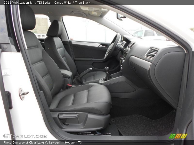 Candy White / Titan Black 2012 Volkswagen Jetta TDI Sedan