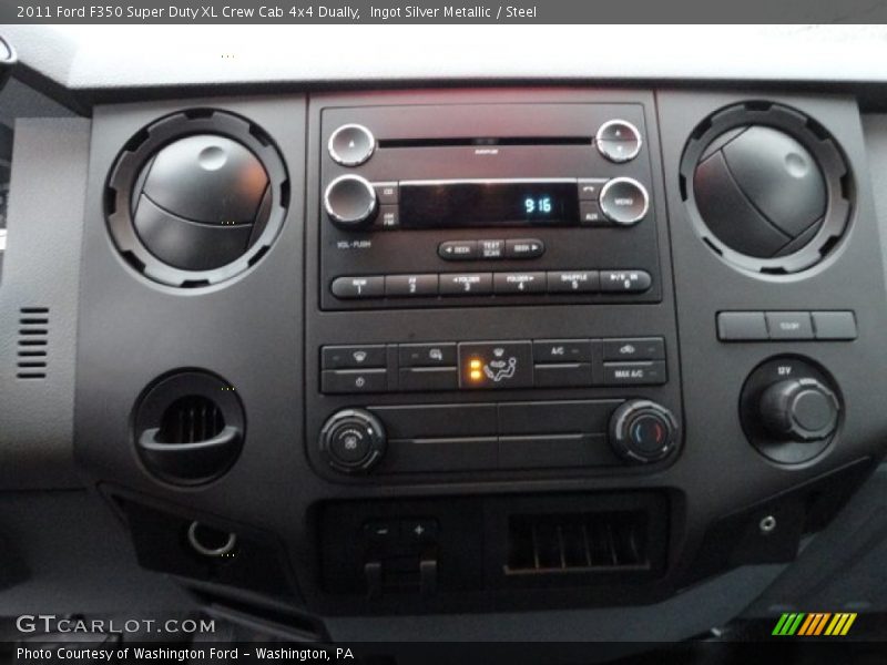 Audio System of 2011 F350 Super Duty XL Crew Cab 4x4 Dually